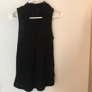 EXPRESSS KEYHOLE NECK TANK TOP